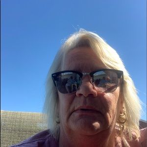 Meet your Posher, Robin